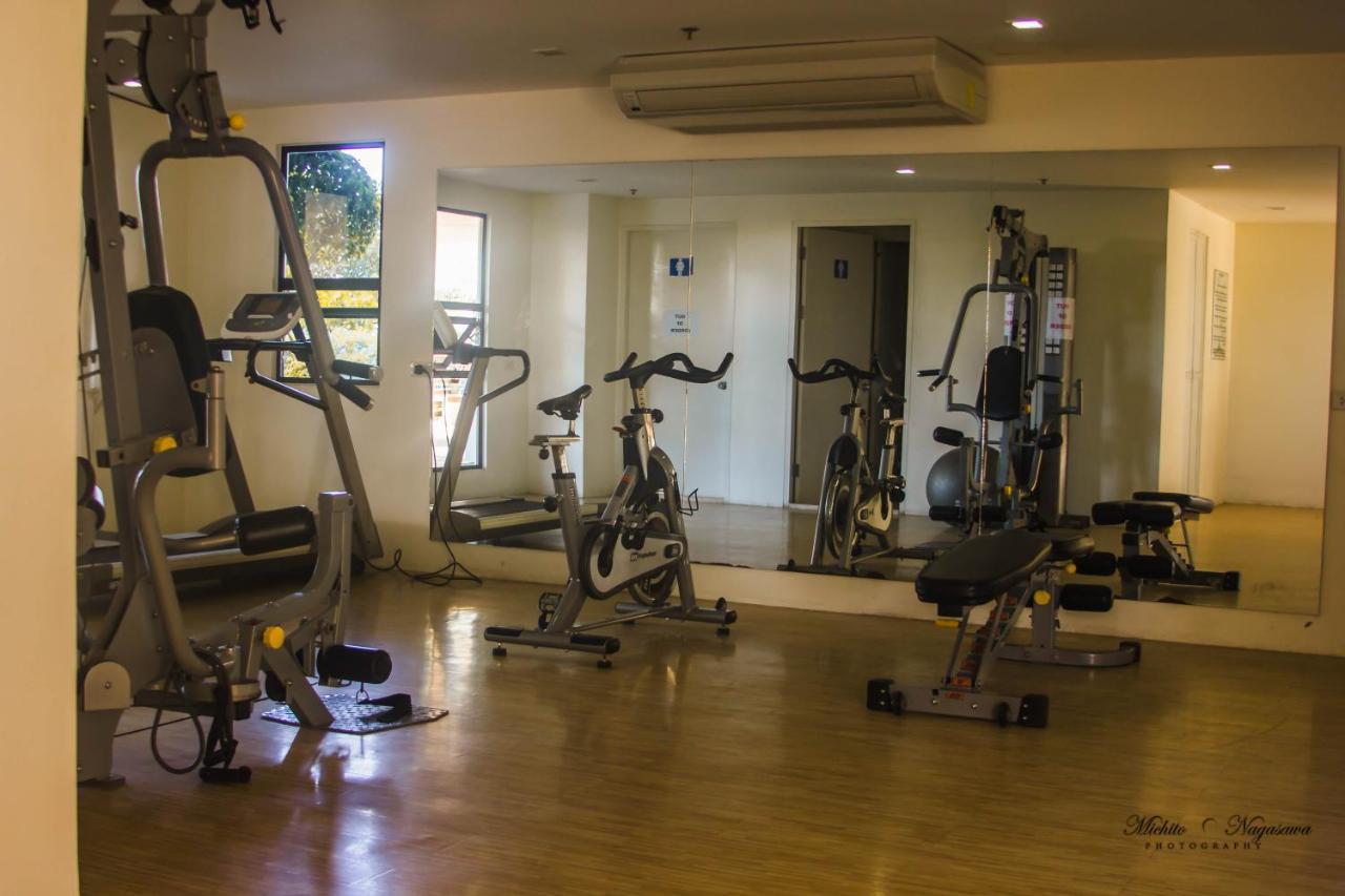 セブ市 Mabolo Garden A4 Near Ayala Mall Free Gym Poolアパートホテル エクステリア 写真